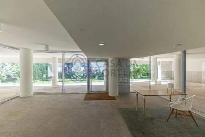 Apartamento T5 para Venda em Lordelo do Ouro e Massarelos