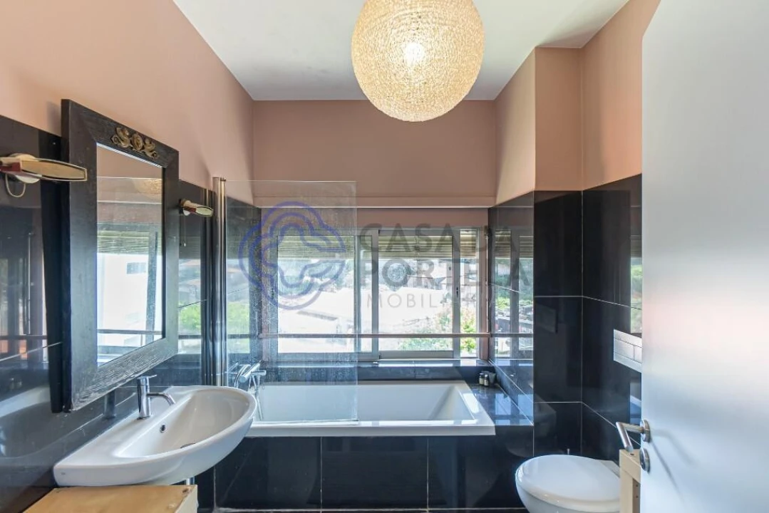 Apartamento T5 para Venda em Lordelo do Ouro e Massarelos Foto 22