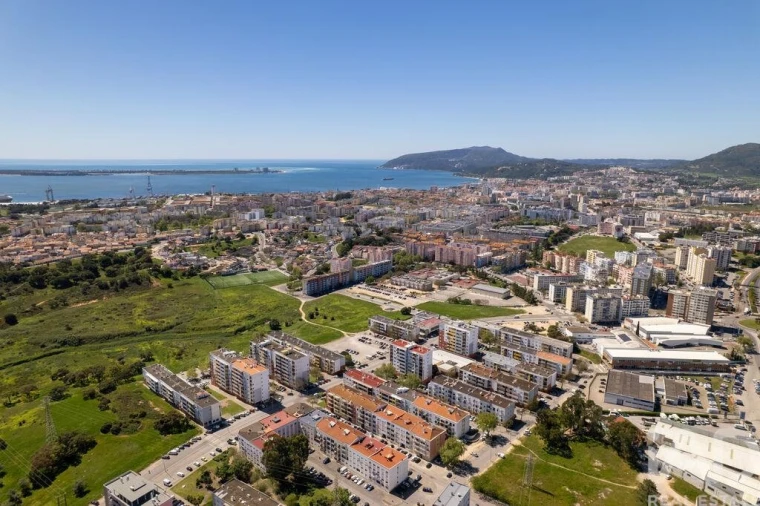 Apartamento T3 para Venda em Setubal (São Sebastião) Foto 30