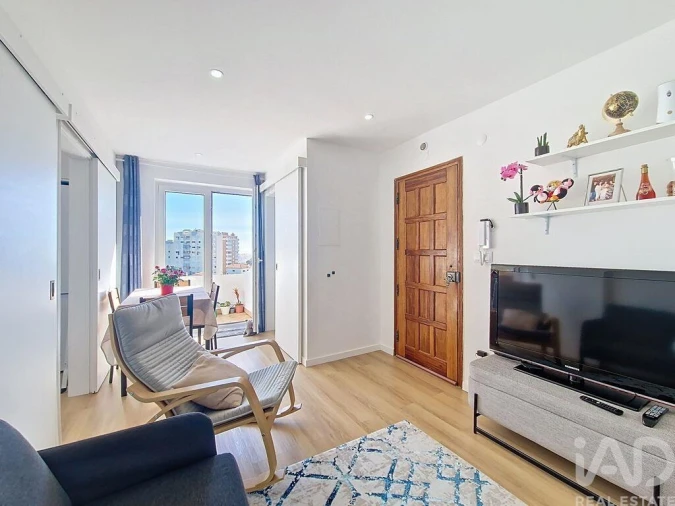 Apartamento T1 para Venda em Buarcos Foto 3