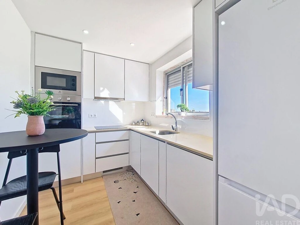 Apartamento T1 para Venda em Buarcos Foto 9