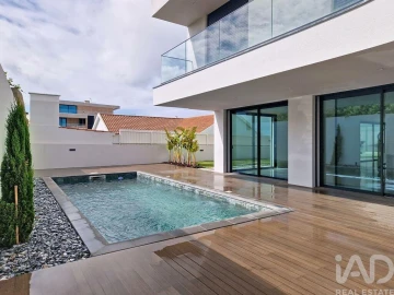 Moradia T3 para Venda em Ericeira