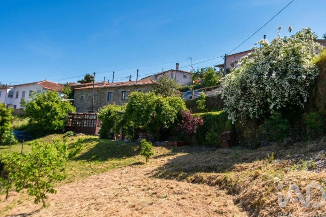 Moradia T3 para Venda em Benfeita Foto 3