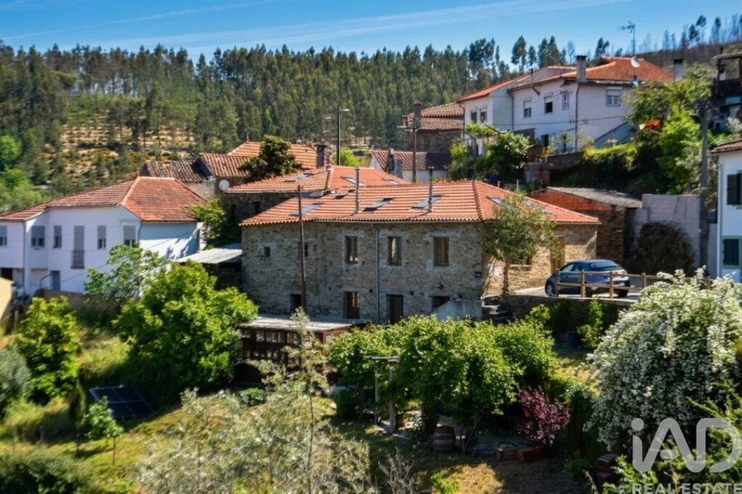 Moradia T3 para Venda em Benfeita Foto 1