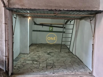 Garagem para Venda em Rio de Mouro