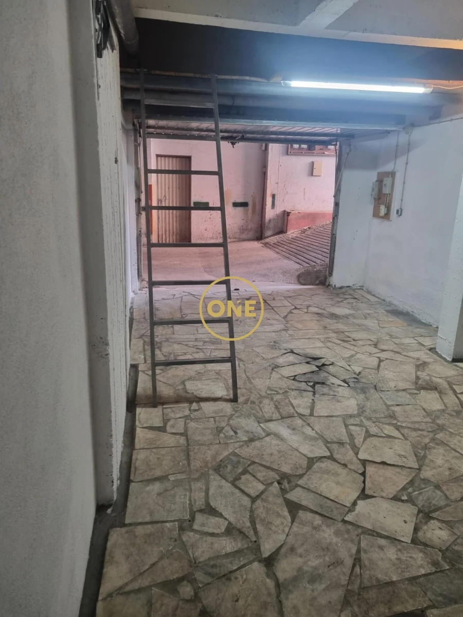 Garagem para Venda em Rio de Mouro Foto 5