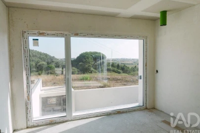 Moradia T4 para Venda em Atouguia da Baleia