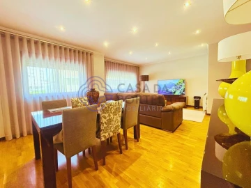 Apartamento T3 para Venda em Gondomar (São Cosme), Valbom e Jovim