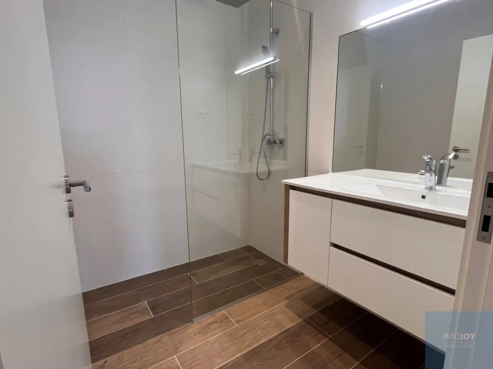 Apartamento T1 para Arrendamento em Cedofeita, Santo Ildefonso, Sé, Miragaia, São Nicolau e Vitória Foto 11