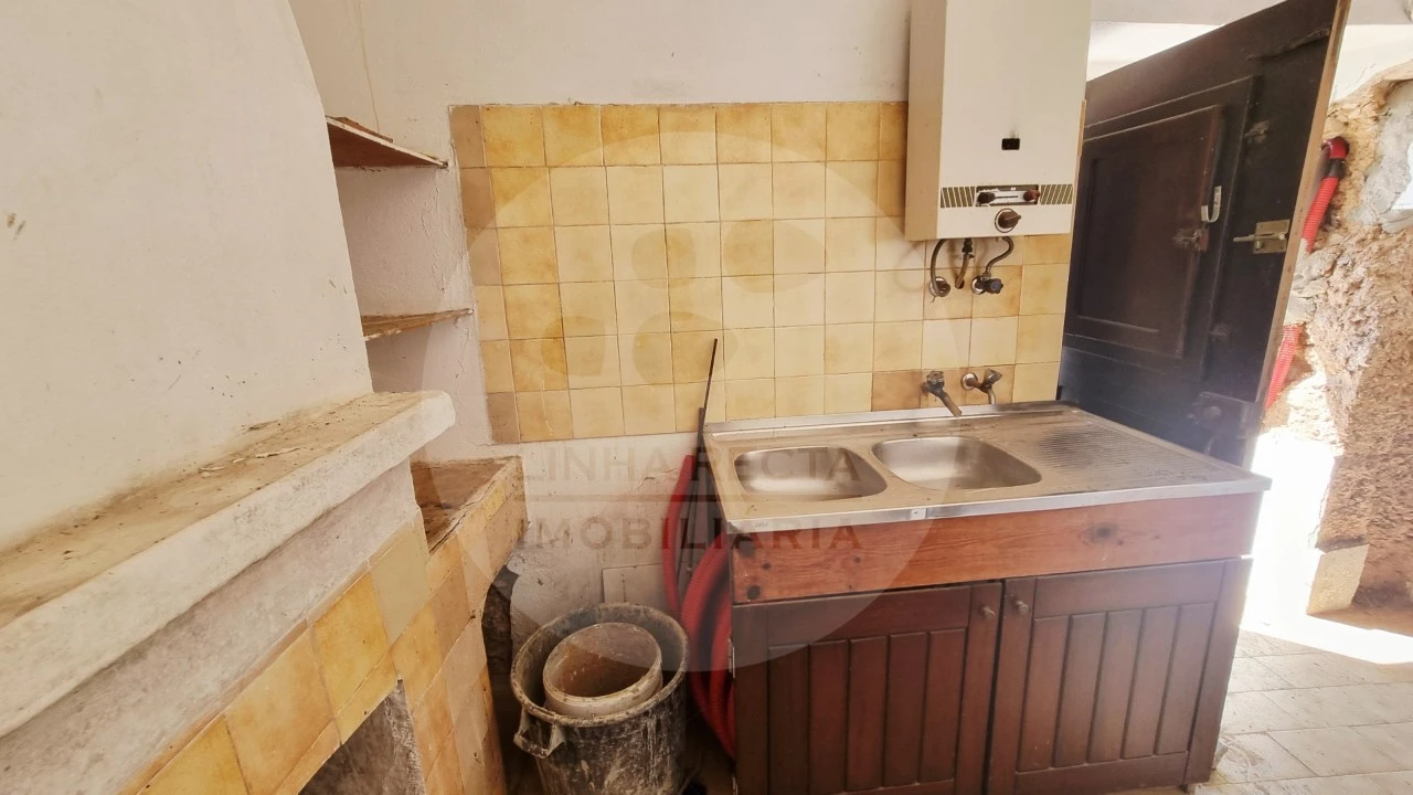 Moradia T1 para Venda em Almodôvar e Graça dos Padrões Foto 9