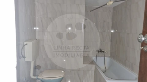 Moradia T1 para Venda em Almodôvar e Graça dos Padrões