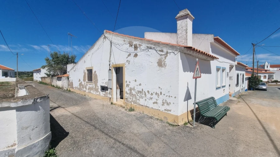 Moradia T1 para Venda em Almodôvar e Graça dos Padrões Foto 2