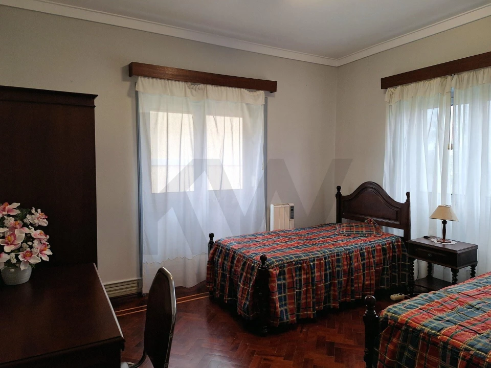 Moradia T12 para Arrendamento em Algés, Linda-A-Velha e Cruz Quebrada-Dafundo Foto 11