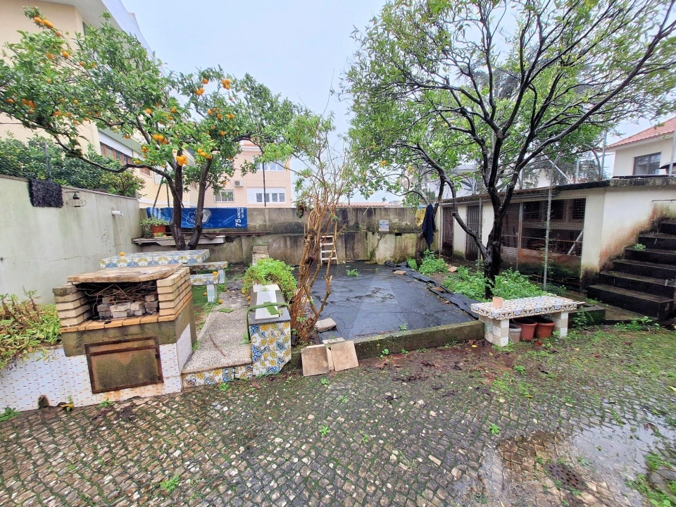 Moradia T12 para Arrendamento em Algés, Linda-A-Velha e Cruz Quebrada-Dafundo Foto 40