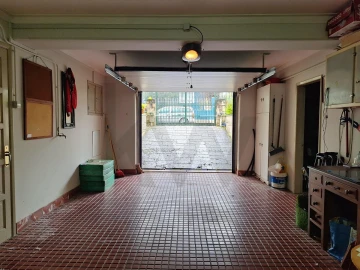 Moradia T12 para Arrendamento em Algés, Linda-A-Velha e Cruz Quebrada-Dafundo