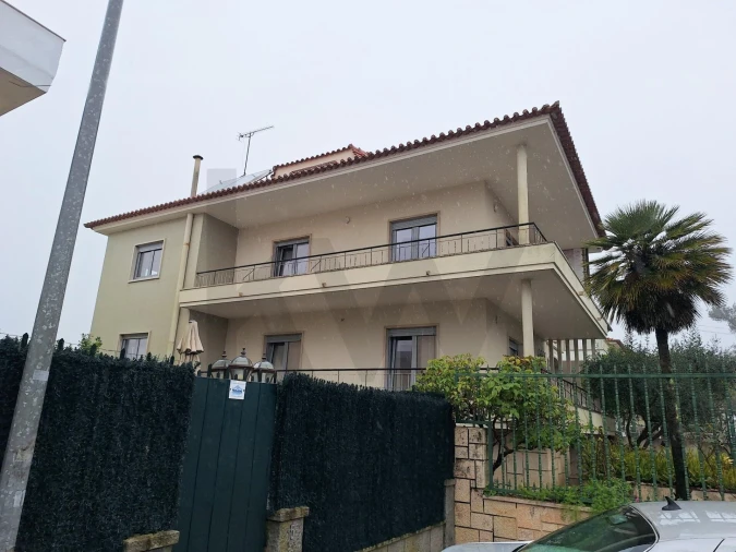Moradia T12 para Arrendamento em Algés, Linda-A-Velha e Cruz Quebrada-Dafundo Foto 4