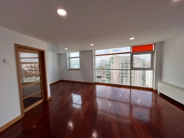 Apartamento T2 para Venda em Olivais