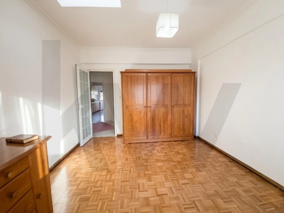 Apartamento T2 para Venda em Ramada e Caneças Foto 11
