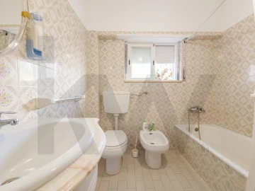 Apartamento T2 para Venda em Ramada e Caneças
