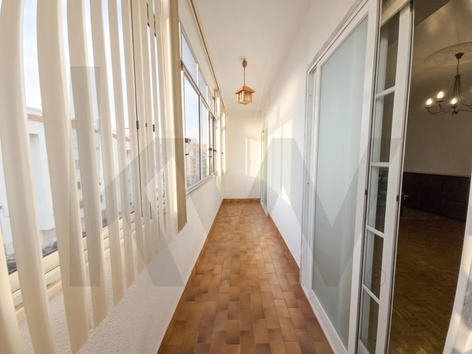 Apartamento T2 para Venda em Ramada e Caneças Foto 7