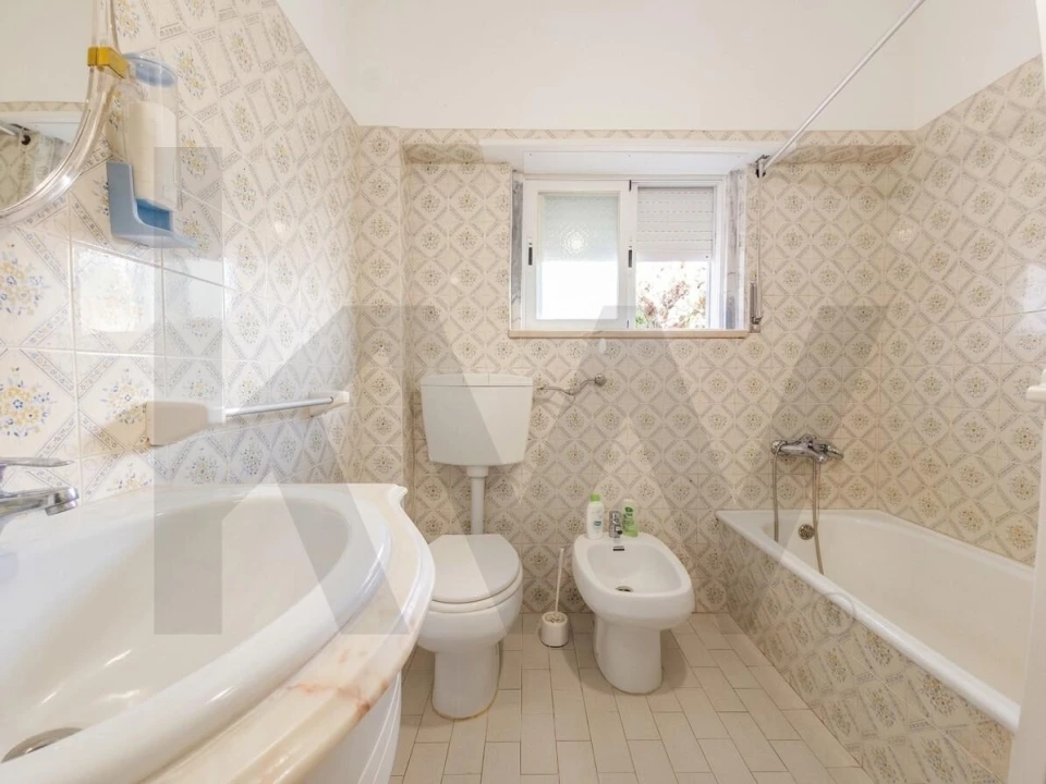 Apartamento T2 para Venda em Ramada e Caneças Foto 13