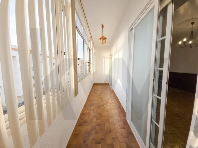 Apartamento T2 para Venda em Ramada e Caneças Foto 7