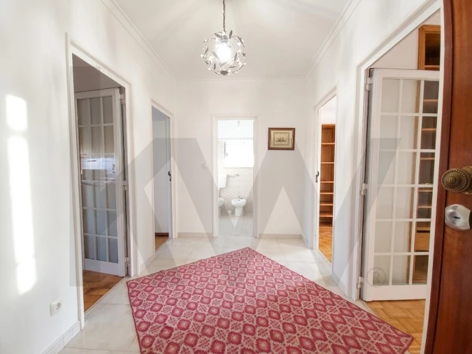 Apartamento T2 para Venda em Ramada e Caneças Foto 5