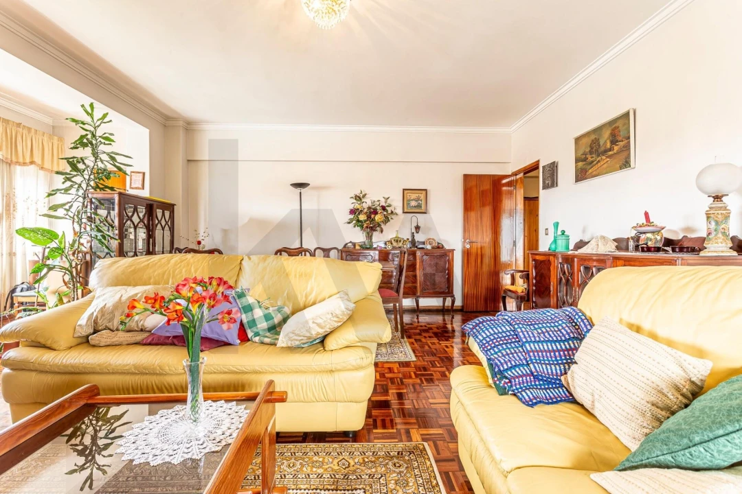 Apartamento T2 para Venda em Massamá e Monte Abraão Foto 18