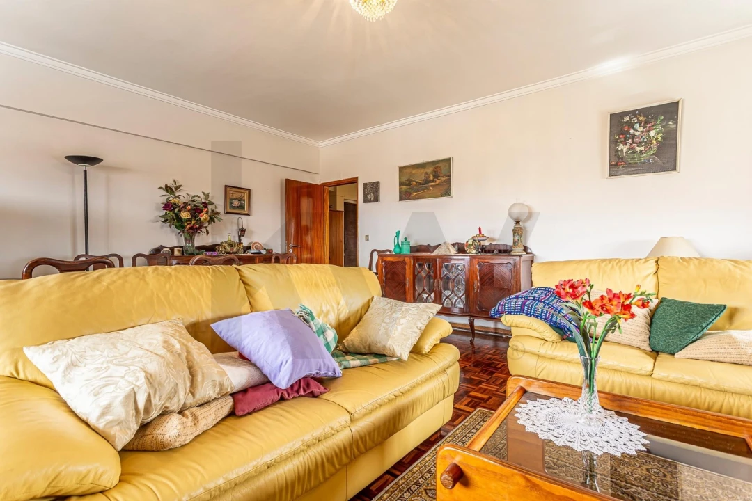 Apartamento T2 para Venda em Massamá e Monte Abraão Foto 21