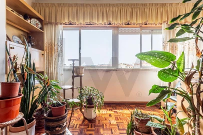 Apartamento T2 para Venda em Massamá e Monte Abraão