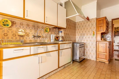 Apartamento T2 para Venda em Massamá e Monte Abraão