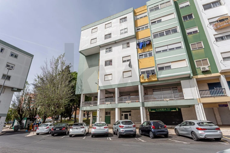Apartamento T2 para Venda em Massamá e Monte Abraão Foto 26