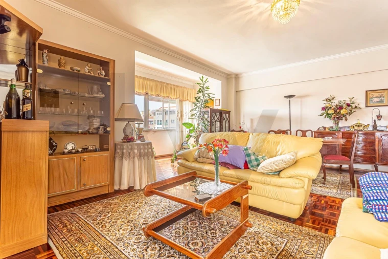 Apartamento T2 para Venda em Massamá e Monte Abraão Foto 19