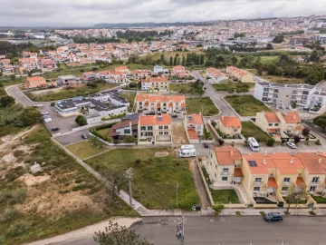 Moradia T3 para Venda em Nossa Senhora do Pópulo, Coto e São Gregório