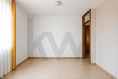 Apartamento T2 para Venda em Esgueira