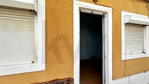 Moradia T2 para Venda em Setubal (São Sebastião)