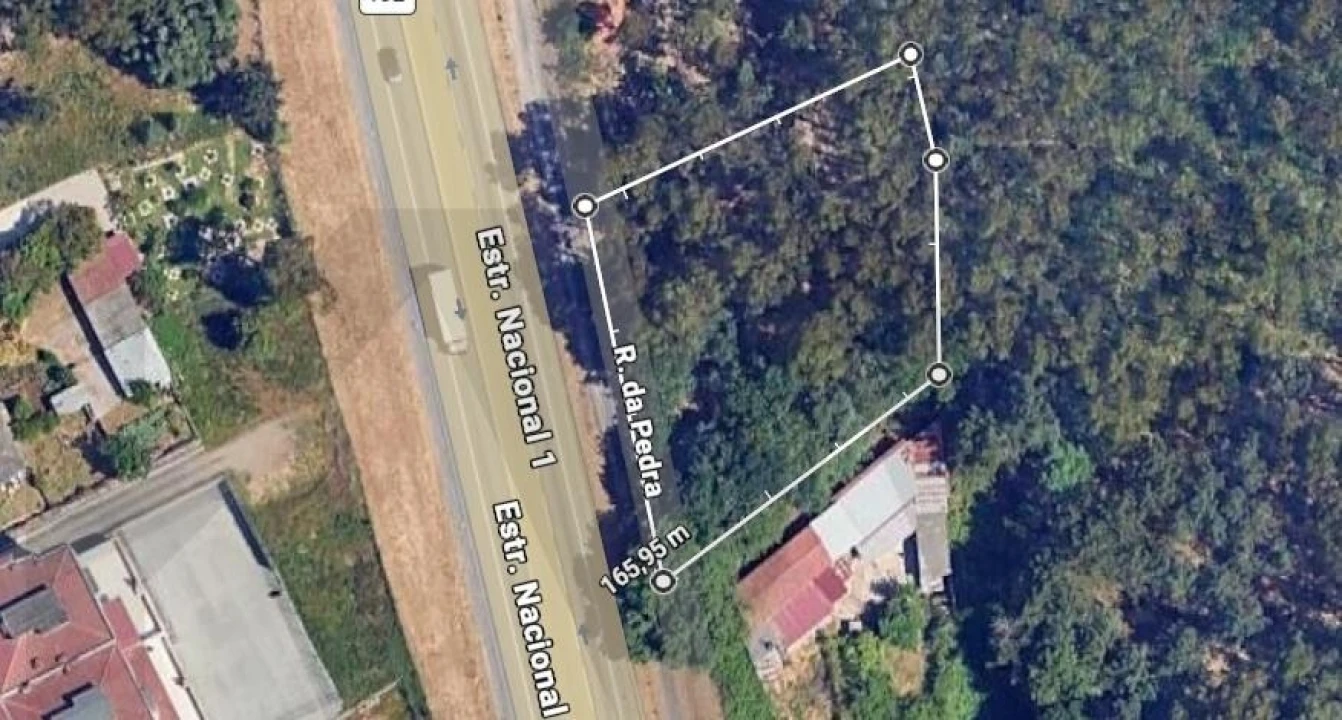 Terreno para Venda em São João da Madeira Foto 2