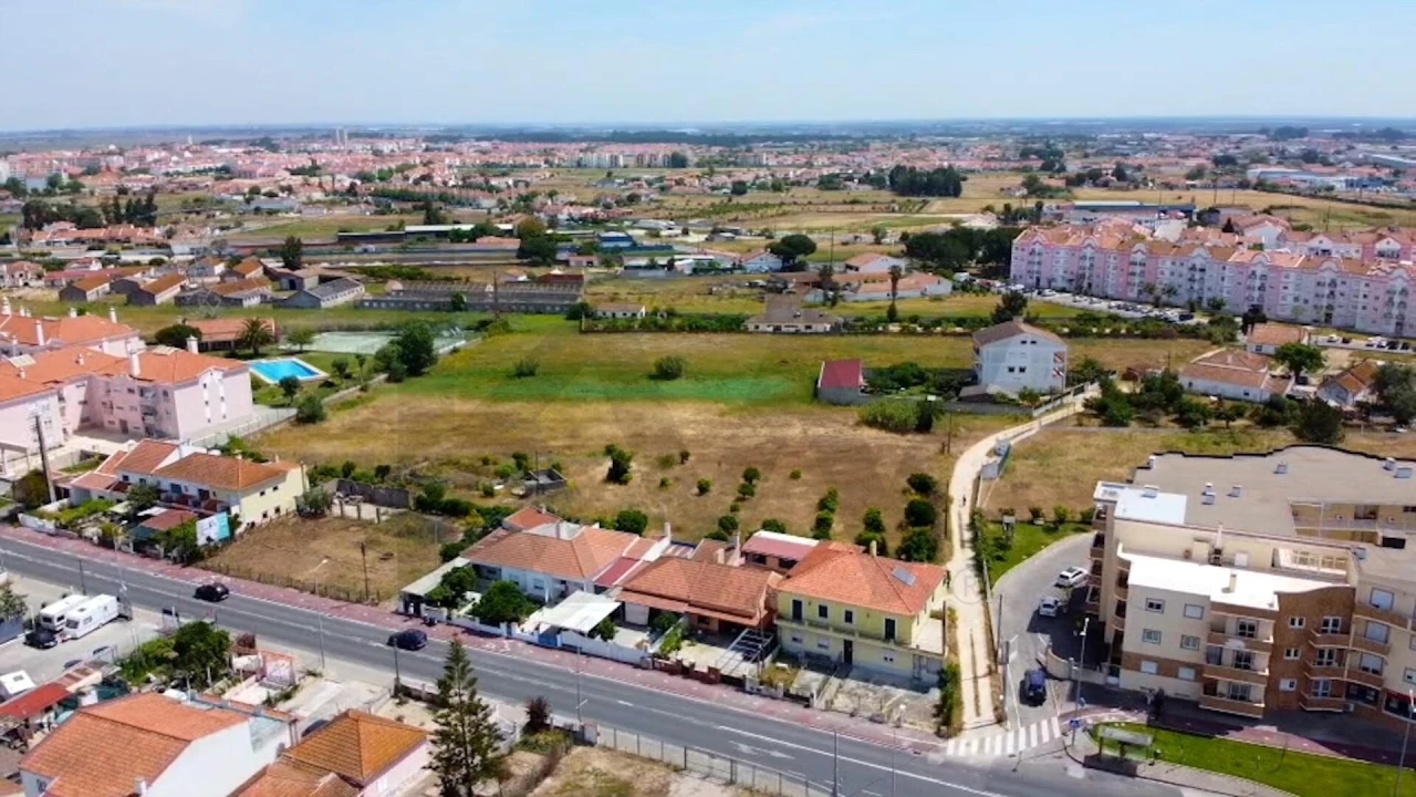 Terreno para Venda em Samora Correia Foto 9