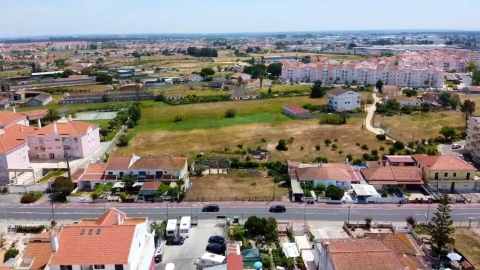 Terreno para Venda em Samora Correia