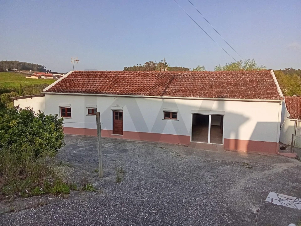 Moradia T2 para Venda em Ramalhal Foto 1