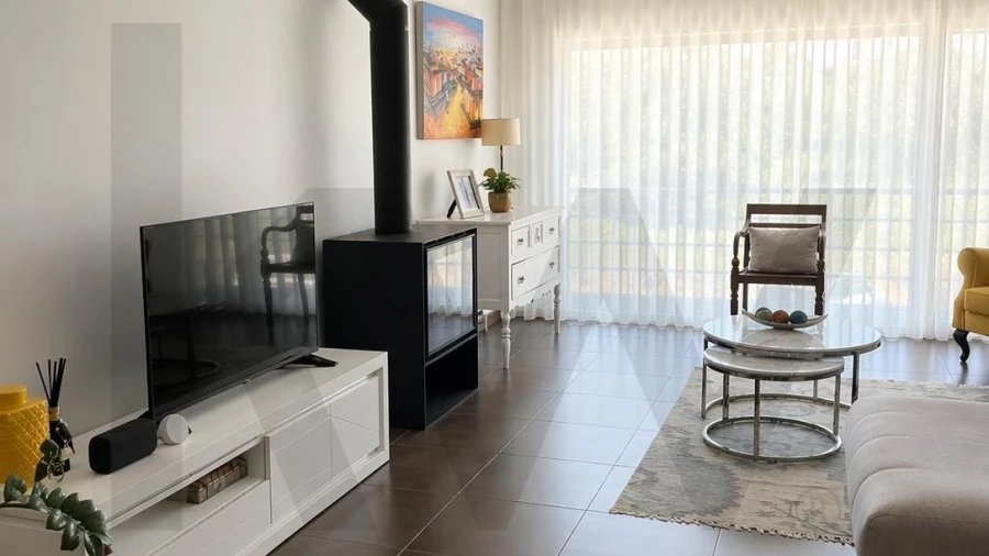 Moradia T4 para Venda em Souselas e Botão