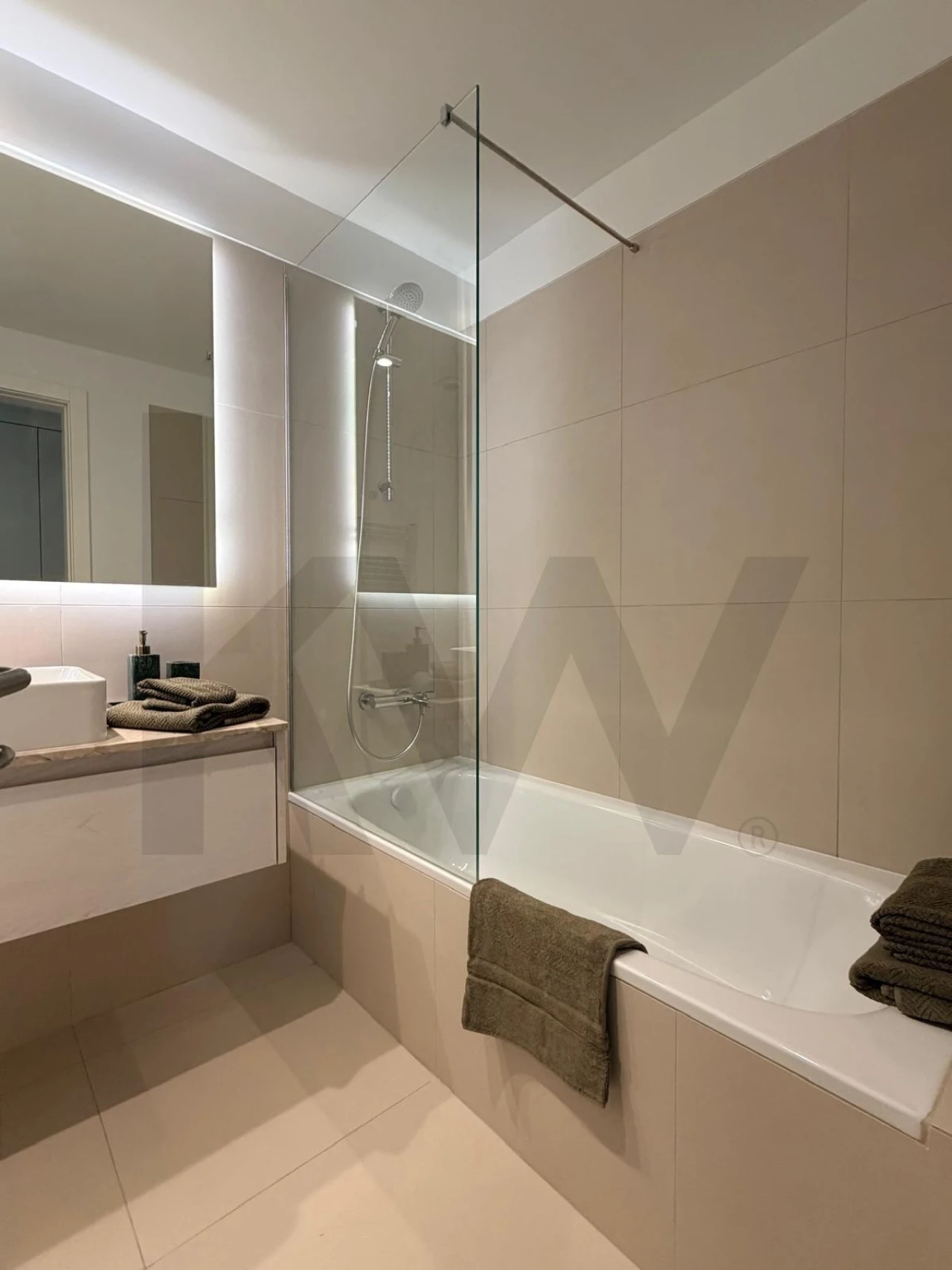 Apartamento T1 para Arrendamento em Porto Salvo Foto 10