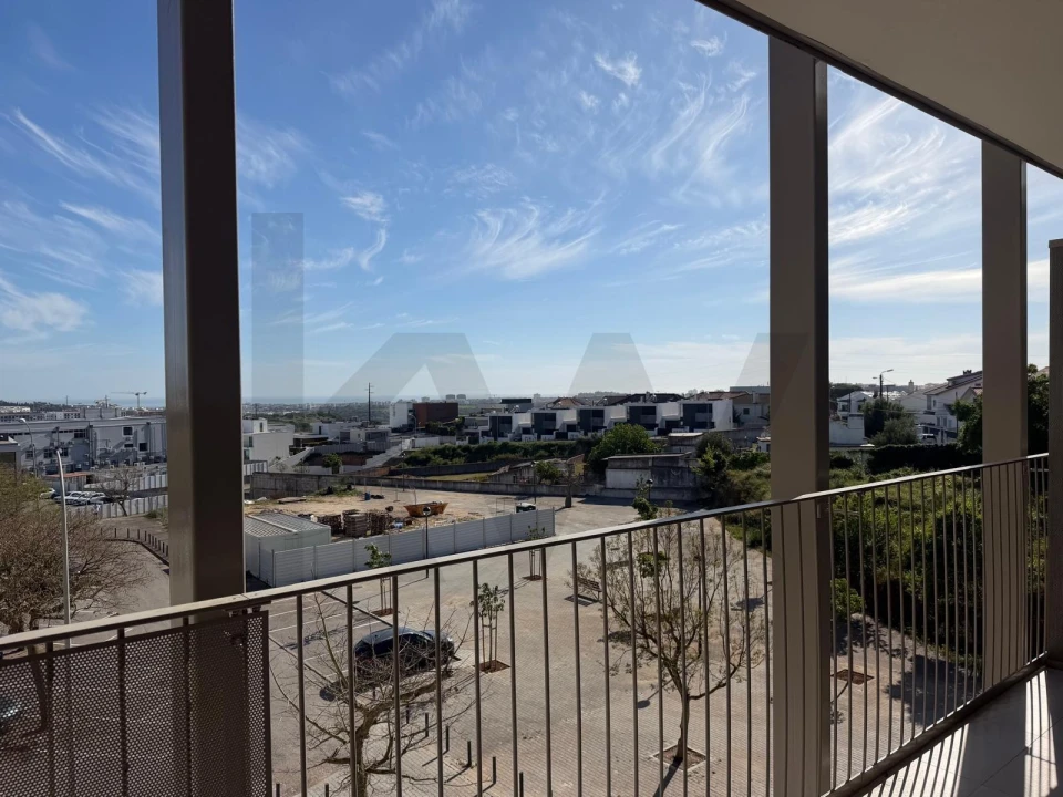Apartamento T1 para Arrendamento em Porto Salvo Foto 13