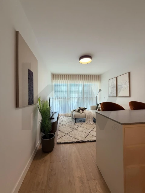 Apartamento T1 para Arrendamento em Porto Salvo