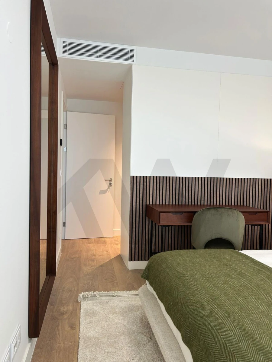 Apartamento T1 para Arrendamento em Porto Salvo Foto 9