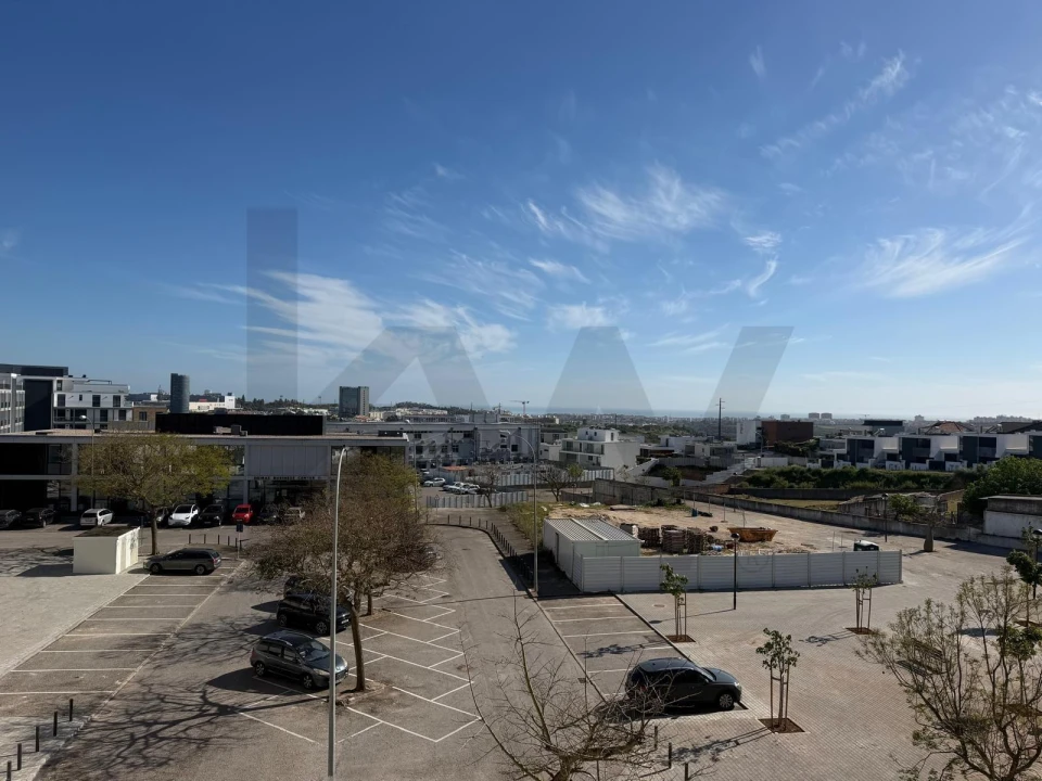 Apartamento T1 para Arrendamento em Porto Salvo Foto 11