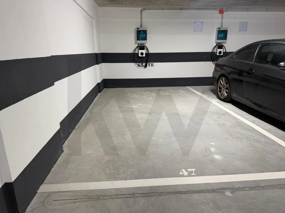 Apartamento T1 para Arrendamento em Porto Salvo Foto 14