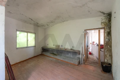 Moradia T3 para Venda em Santa Comba Dão e Couto do Mosteiro