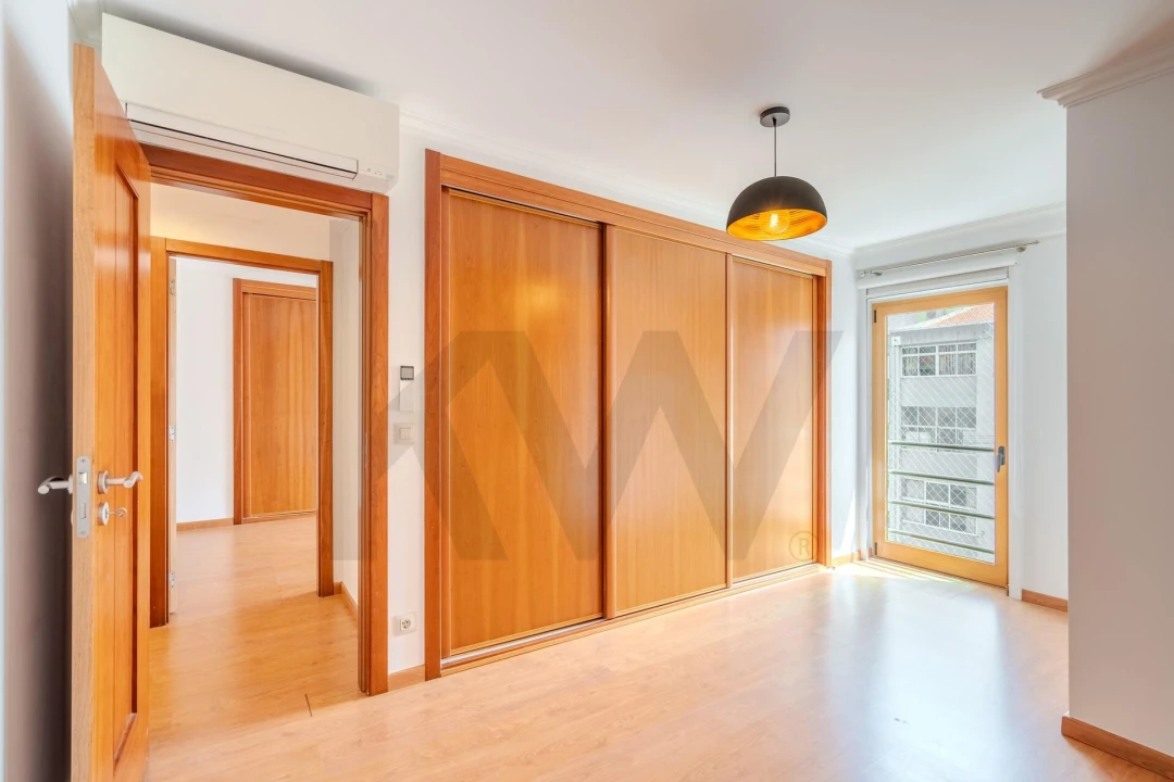Apartamento T3 para Arrendamento em Avenidas Novas Foto 17