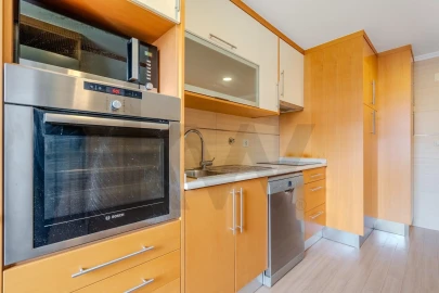 Apartamento T3 para Arrendamento em Avenidas Novas